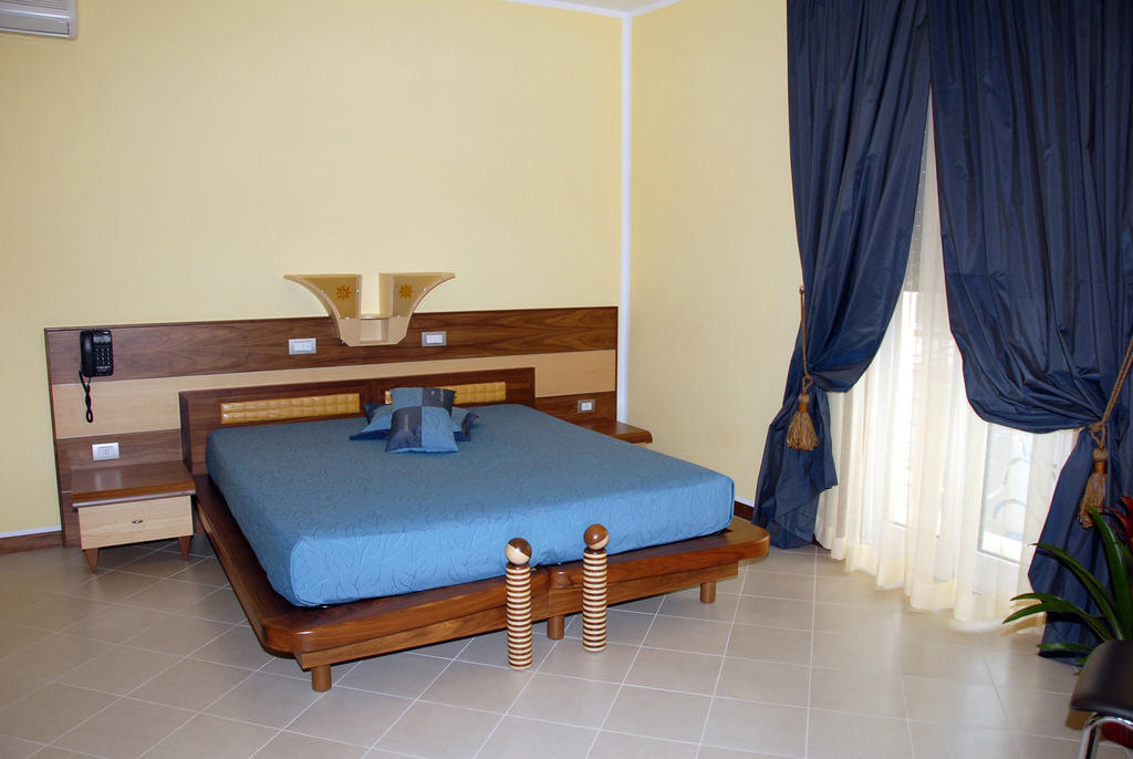 Miramare Hotel 3*